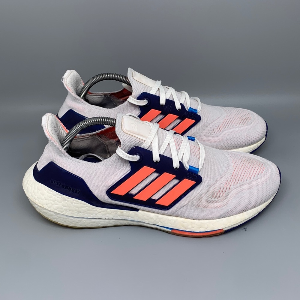Adidas Ultraboost 22 White‎ Navy Orange Running Shoes GX5589 Women’s Sz 10.5